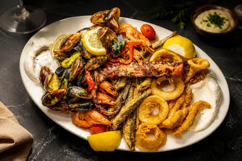 Плато с морски дарове